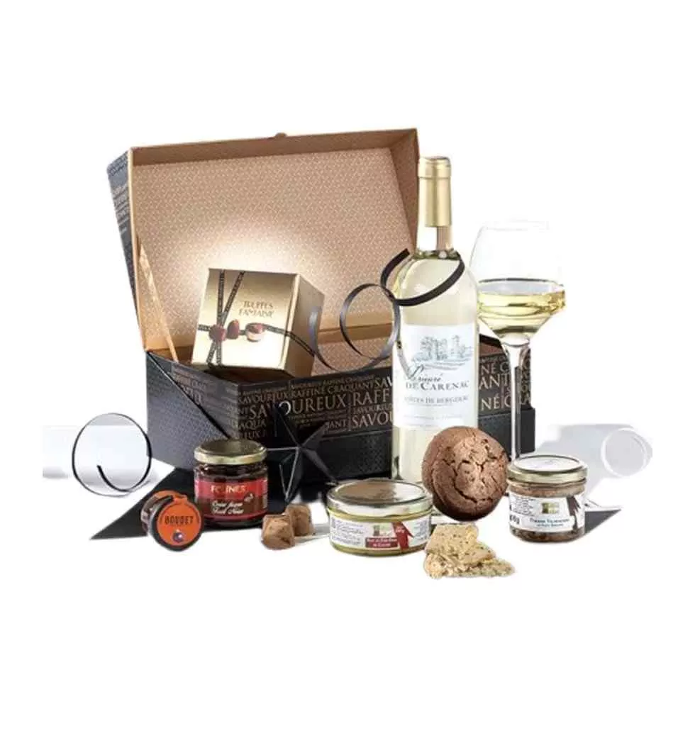 Gourmet Basket With International Flavors